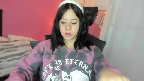 Snapshot of agnes_21 chatting on September 24, 1:43 pm ines online show from September 24, 1:43 pm