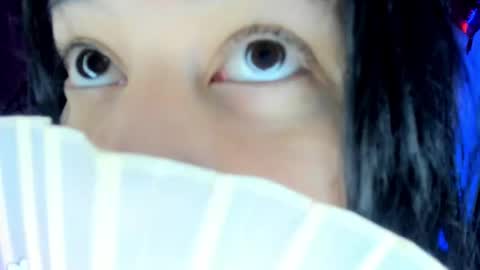 Snapshot of agnes_21 chatting on October 2, 2:11 pm ines online show from October 2, 2:11 pm