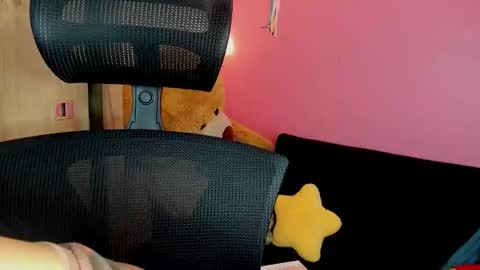 Snapshot of agnes_21 chatting on October 16, 2:30 pm ines online show from October 16, 2:30 pm