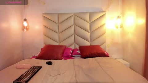 agnesrocuzzo online show from November 7, 11:49 am