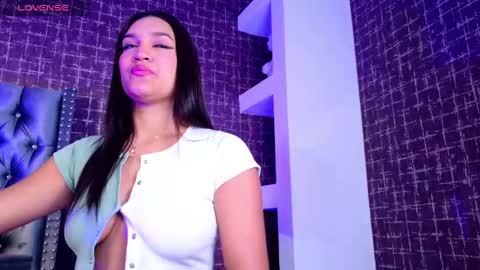 Snapshot of ahri_rose chatting on September 16, 10:34 am Ahri online show from September 16, 10:34 am