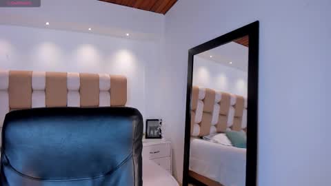 aidajoness online show from October 30, 3:35 pm