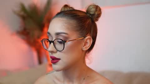  Aileen  online show from November 20, 7:59 pm