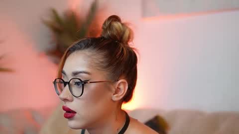  Aileen  online show from November 10, 7:31 pm