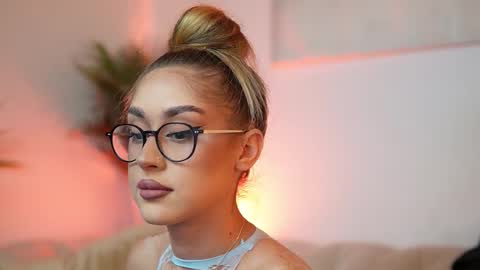  Aileen  online show from October 28, 7:30 pm