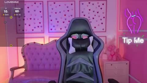 Snapshot of ailen_t_ chatting on October 2, 3:00 am ailen online show from October 2, 3:00 am
