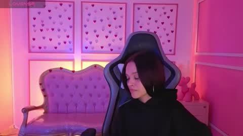 Snapshot of ailen_t_ chatting on September 13, 3:14 am ailen online show from September 13, 3:14 am