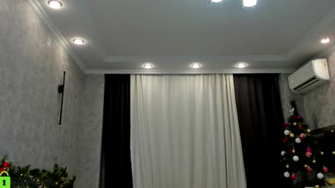 Snapshot of ailey_chao chatting on December 28, 11:09 am Ailey online show from December 28, 11:09 am