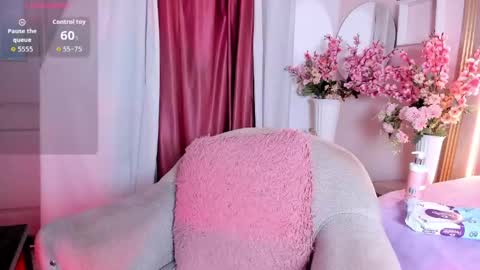 Catalina online show from May 25, 5:12 pm