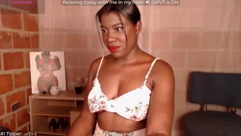 Snapshot of ailyn_ chatting on October 22, 6:18 am ailyn_ online show from October 22, 6:18 am