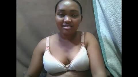 Snapshot of aimealdy chatting on October 7, 1:59 pm aimealdy online show from October 7, 1:59 pm
