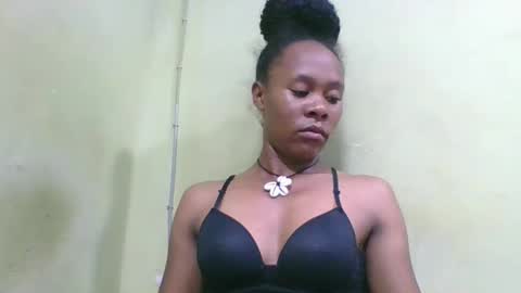 aimee982179 online show from April 22, 2:52 am