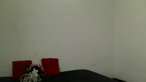 J  online show from April 21, 7:32 pm