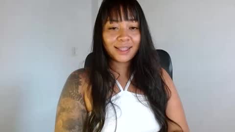 Snapshot of aisha_brownn chatting on December 25, 2:23 pm Aisha online show from December 25, 2:23 pm