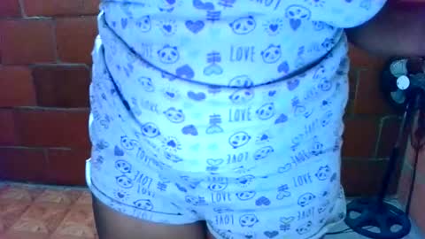 aisha koswell3 online show from January 19, 7:48 am