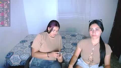 aisha_stacey0410 online show from January 14, 4:45 pm