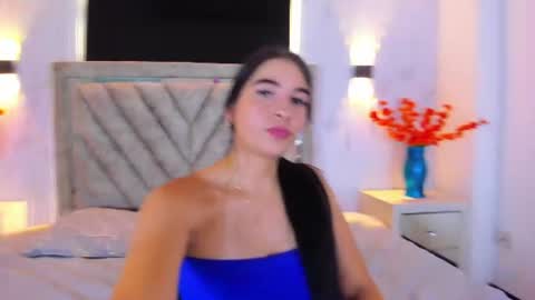 Aisha Stones online show from July 22, 12:50 pm