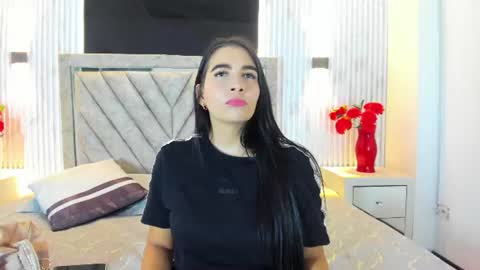 Aisha Stones online show from July 29, 12:16 pm