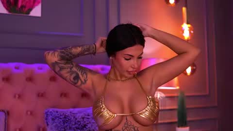 Maddy online show from June 11, 6:49 pm