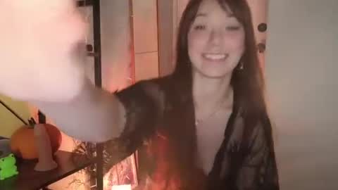 Snapshot of aishalee3 chatting on October 19, 4:36 am Aisha Lee online show from October 19, 4:36 am