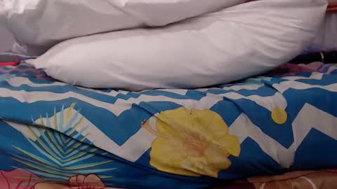 Aisha online show from January 9, 11:53 pm