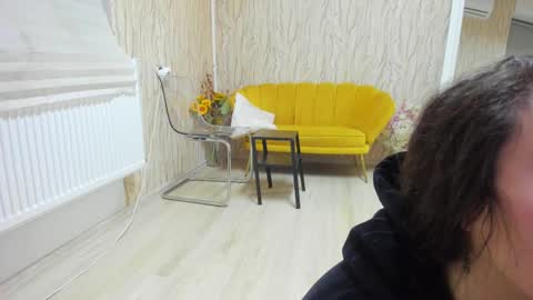 Snapshot of aisharouhi chatting on February 10, 3:13 am Aisha online show from February 10, 3:13 am