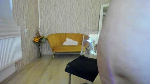 Snapshot of aisharouhi chatting on January 9, 5:23 am Aisha online show from January 9, 5:23 am