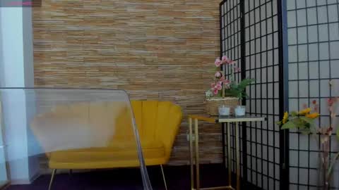 Snapshot of aisharouhi chatting on September 12, 4:13 am Aisha online show from September 12, 4:13 am