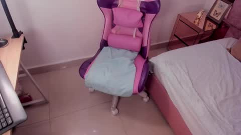 Snapshot of aitana_monteroo chatting on October 28, 2:45 pm Aitana Montero online show from October 28, 2:45 pm