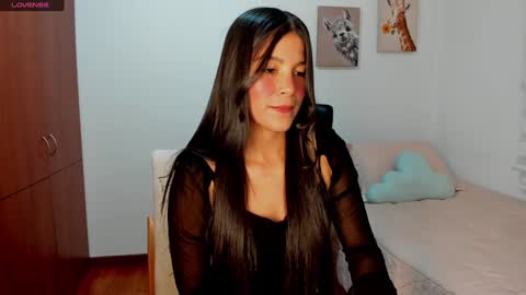 Snapshot of aitanaa1_ chatting on February 4, 12:19 am Aitana online show from February 4, 12:19 am
