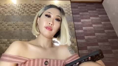 Snapshot of akemi_jp chatting on September 30, 10:47 pm Akemi online show from September 30, 10:47 pm