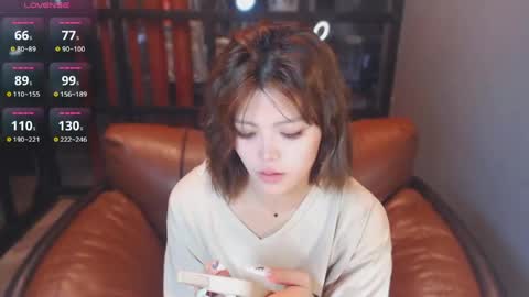 Aki  online show from June 4, 10:20 am