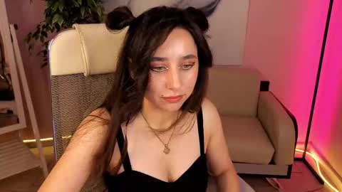 Snapshot of akirarh chatting on October 11, 1:14 pm help me reach 25 thumbs up online show from October 11, 1:14 pm