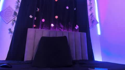 Snapshot of akirastone_ chatting on September 23, 12:25 pm akirastone_ online show from September 23, 12:25 pm