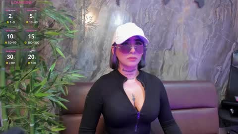 ALAHIA online show from November 17, 5:13 pm