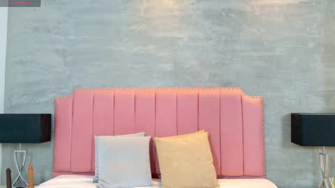 alaia_colins online show from April 22, 2:08 am