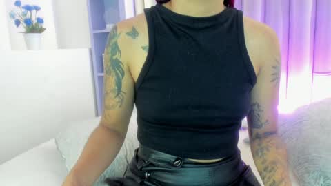 Snapshot of alaiarogers chatting on January 4, 11:43 am Alaia online show from January 4, 11:43 am
