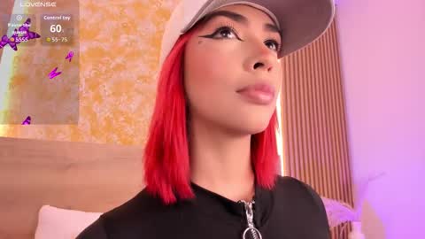 Snapshot of alana_2916 chatting on September 10, 4:01 am alana_2916 online show from September 10, 4:01 am