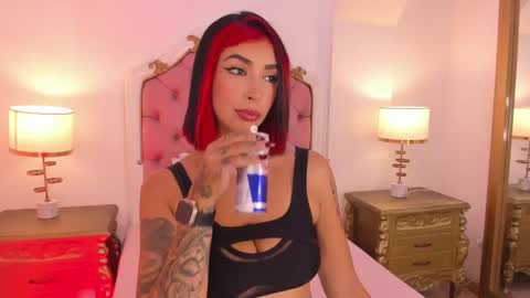Snapshot of alana_2916 chatting on January 18, 7:37 pm alana_2916 online show from January 18, 7:37 pm