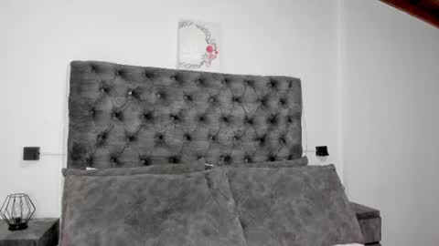 Alana online show from June 25, 1:02 pm