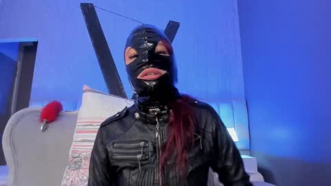 Snapshot of alana_jones__ chatting on December 6, 11:13 pm Alana Jonnes - SwItCh BDSM SLAVE AND DOMINATRIX online show from December 6, 11:13 pm