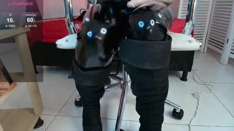 Snapshot of alana_jones__ chatting on September 19, 2:05 pm Alana Jonnes - SwItCh BDSM SLAVE AND DOMINATRIX online show from September 19, 2:05 pm