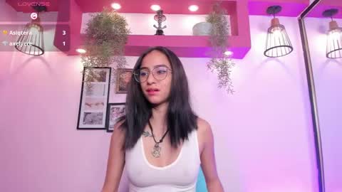 Snapshot of alana_martinez_ chatting on October 14, 1:46 pm Alana online show from October 14, 1:46 pm