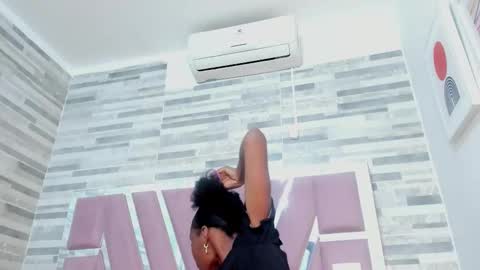 Alana online show from October 28, 6:35 pm