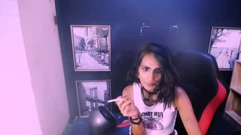 alanadelray online show from November 10, 7:03 am