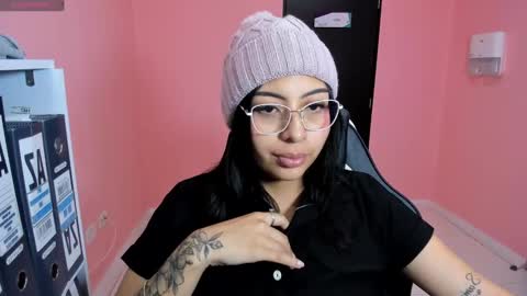 Snapshot of alanapetterson chatting on December 27, 1:18 pm alanapetterson online show from December 27, 1:18 pm