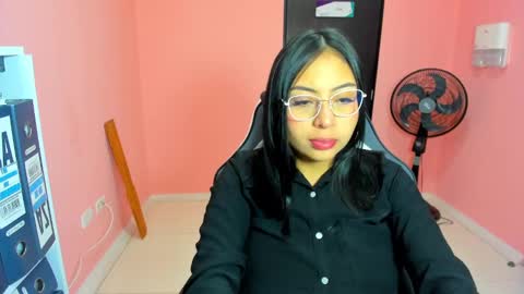 Snapshot of alanapetterson chatting on December 9, 12:30 pm alanapetterson online show from December 9, 12:30 pm