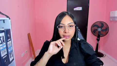 Snapshot of alanapetterson chatting on December 7, 1:07 pm alanapetterson online show from December 7, 1:07 pm