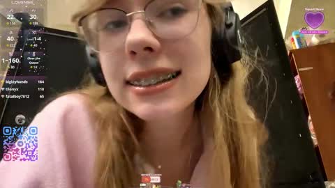 Stella online show from October 17, 2:20 pm