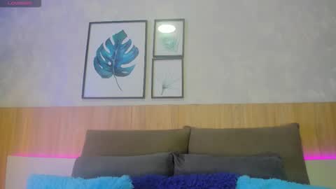 Alanna  online show from March 15, 5:31 am